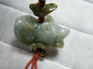 91026. Myanma production .. jade sphere mouse . strap 