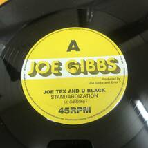 Joe Tex & U Black / Joe Gibbs & The Professionals - Standardization / Colour TV　(10inch)_画像2
