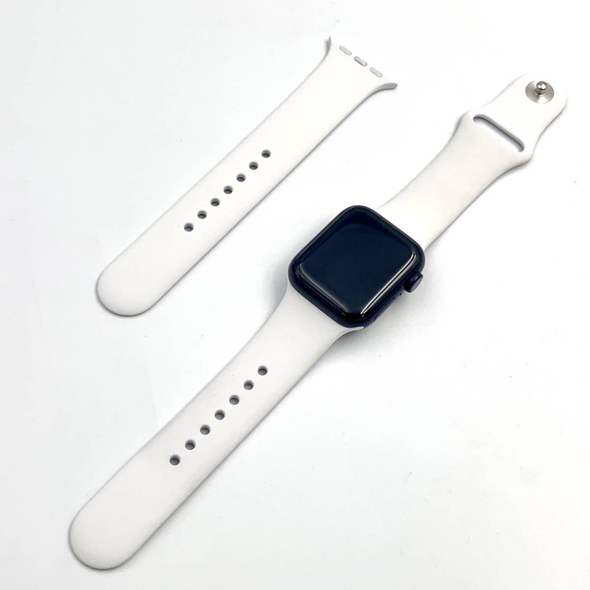 中古】Apple Watch SE 第2世代 40mm GPSモデル MNL83J/A ミッドナイト