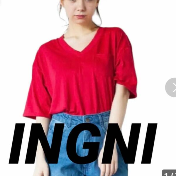 INGNI イング　ポケット付Vネック Tシャツ　レッド