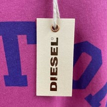 未使用品 /M/ DIESEL ピンク 半袖Tシャツ タグ メンズ レディース アウトドア プール レジャー キャンプ ストリート カジュアル ディーゼル_画像2