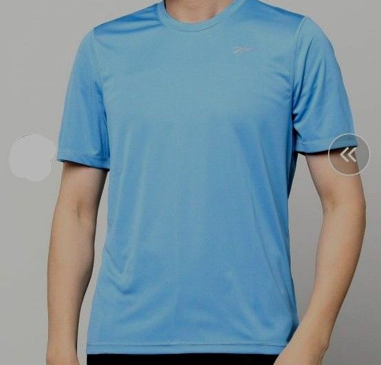 新品★リーボック　半袖Tシャツ　Lサイズ　スカイブルー　水色　スポーツウエア　トレーニング　フィットネス　メンズ