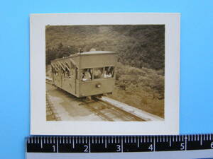 (J50)587 写真 古写真 電車 鉄道 鉄道写真 ケーブルカー 推定 昭和20年代