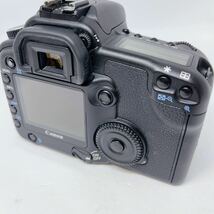 美品＊Canon キャノン EOS 30D デジタル 一眼レフ カメラ ボディ　バッテリー・充電器・カメラストラップ付_画像4