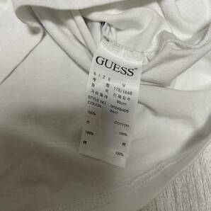 中古 美品 GUESS 半袖Tシャツ Mサイズ 海外 購入 白 エンボス 加工の画像6