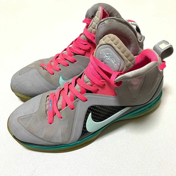 NIKE LeBron 9 South Beach レブロン9 サウスビーチ