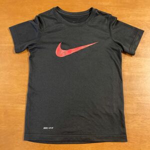 NIKE ナイキ 半袖Tシャツ ドライフィット　キッズ　男の子　男子　Tシャツ　黒