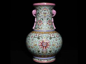 【瓏】陶磁器 緑地粉彩花卉紋 象耳瓶 大清乾隆年製 染付 置物擺件 古賞物 中国古美術 蔵出