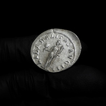 【古代ローマコイン】Gordian III（ゴルディアヌス3世）クリーニング済 シルバーコイン 銀貨 アントニニアヌス(V3QuWhQ3x2)_画像7