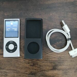 Apple ipod nano アイポッドナノ 第4世代 8G A1285 シルバー　シリコンケース・ケーブル付き