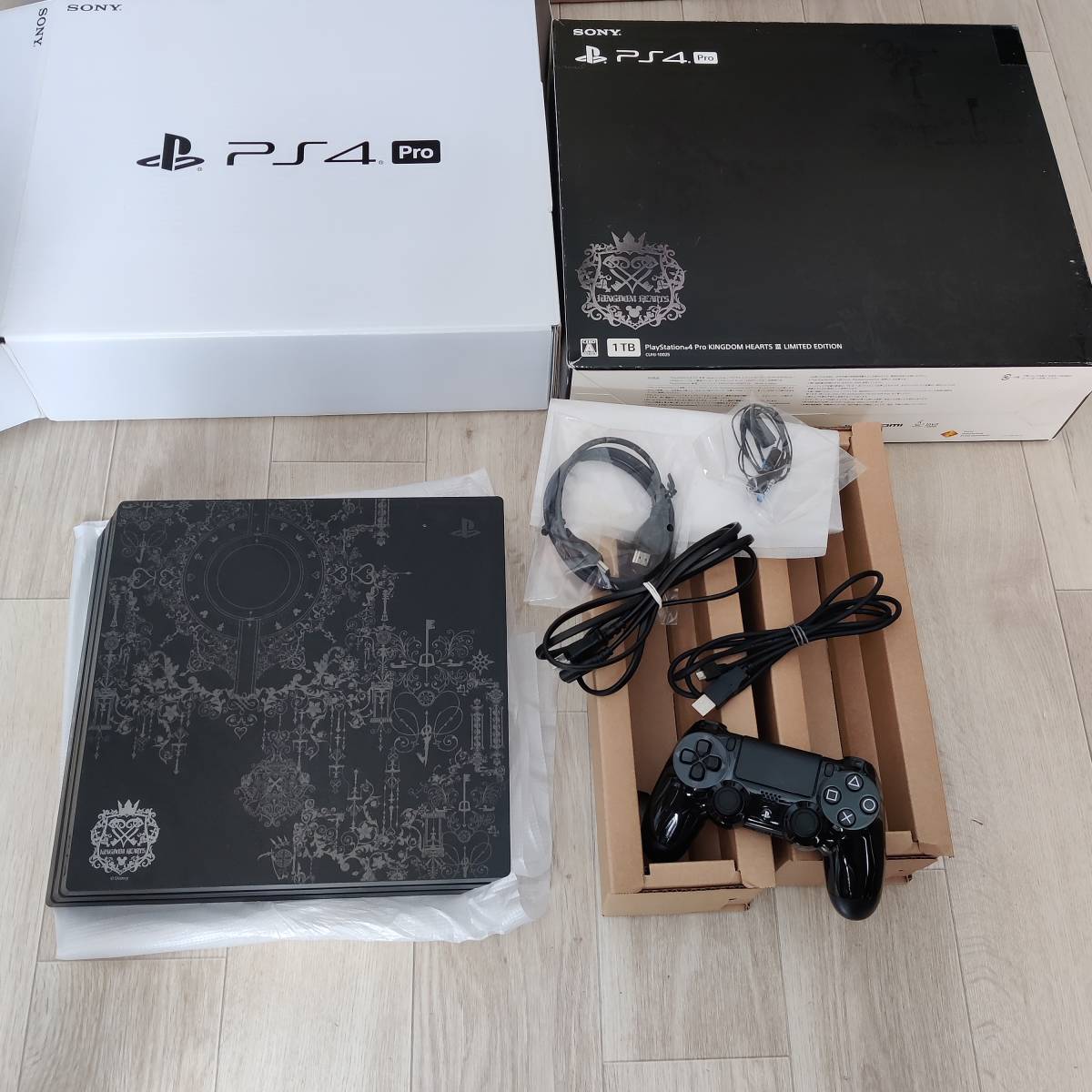 ヤフオク! -「キングダムハーツ ps4 本体」の落札相場・落札価格
