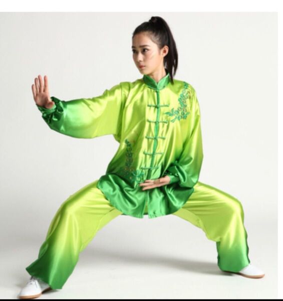 Mサイズ 新品 刺繍 表演服 太極拳&気功