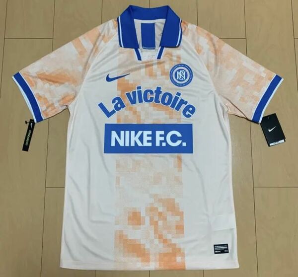 【新品】NIKE ナイキ サッカーユニフォーム メンズTシャツ AQ0661-838