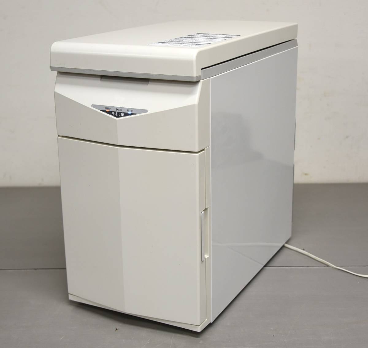 ヤフオク! -「保冷米びつ」(容器) (キッチン、食器)の落札相場・落札価格