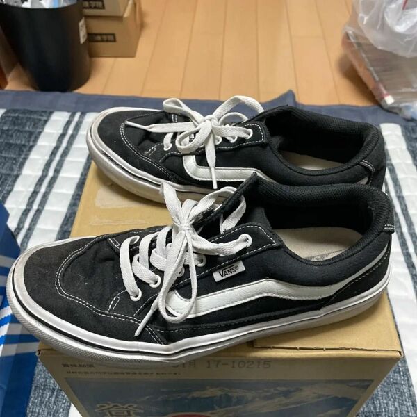 VANS スニーカー　軽いモデル