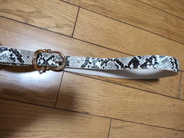 新品　ベルト　蛇柄