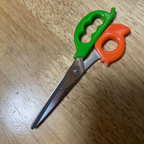 子供 はさみ 2歳〜3歳児用 知能はさみ Sサイズ