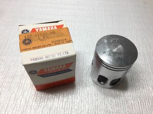 7327-6 ヤマハ YZ80B ピストン 0.50オーバーサイズ 純正 新品 492-11636-00 撮影の為 開封しました。