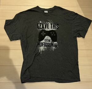 US古着 ゲームコントローラー　半袖Tシャツ Tシャツ leave this to the professional XLサイズ アメリカ古着　プレイステーション