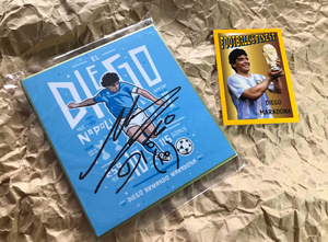 ディエゴ・マラドーナ Diego Maradona FOOTBALL’SFINEST ＆ 希少 ミニ色紙(印刷)