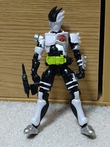 ジャンク品　装動　仮面ライダー　エグゼイド　ゾンビゲーマー_画像1