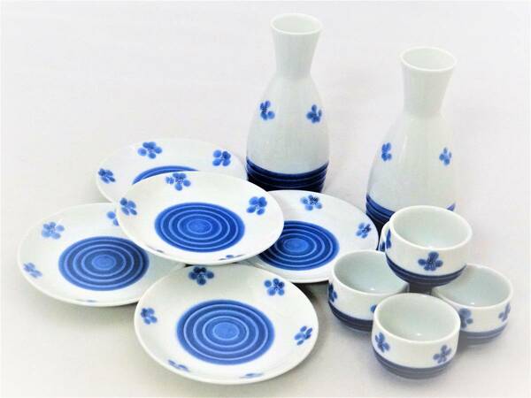  送料無料　鶴泉　酒器揃　徳利 小皿 おちょこ 桜絵柄 　12点セット　