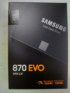 [新品未開封] SAMSUNG製 SSD 4.0TB 870 EVO 内蔵2.5インチ SATA MZ-77E4T0B/IT 【メール便発送可】