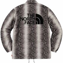 国内正規タグ 【新品 黒S Supreme The North Face Snakeskin Taped Seam Coaches Jacket】 ノースフェイス コーチ スネーク ヘビ 蛇柄_画像2