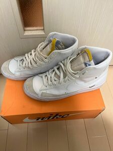 NIKE W BLAZER MID 77 SEナイキ ブレザー ミッド 77 SE