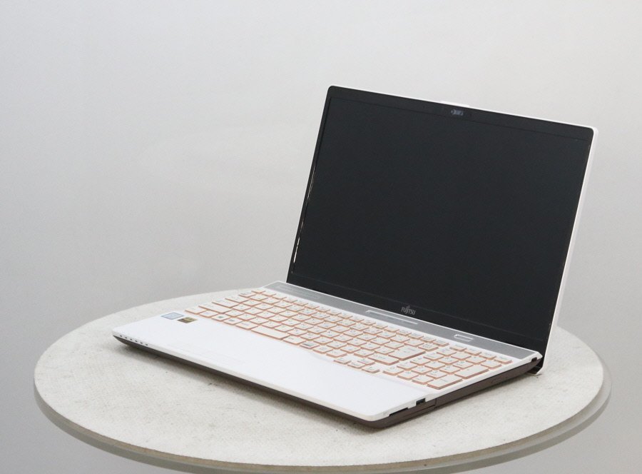 FUJITSU FMVA53B3W LIFEBOOK AH53/B3 Core i7 8550U 1.80GHz□現状品