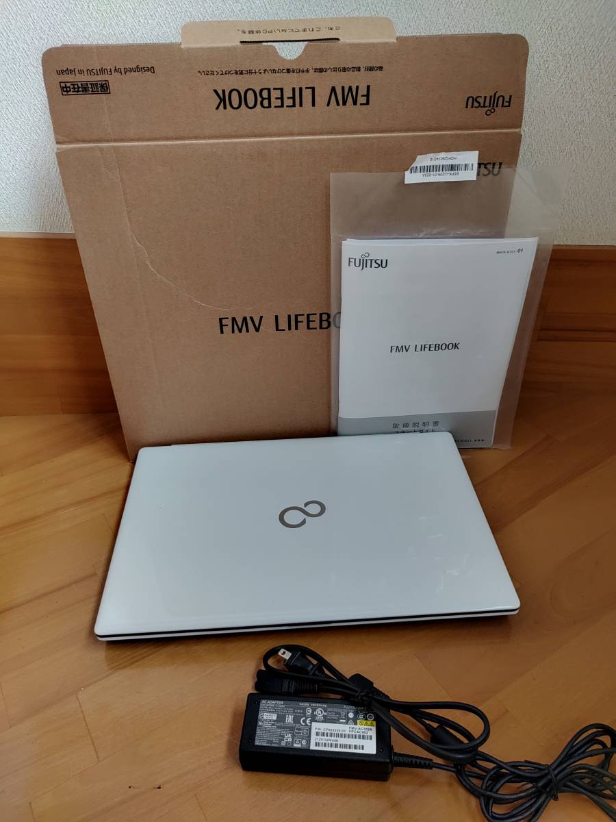 新品同様】LIFEBOOK AH53/F3 FMVA53F3W Windows11 Core i7-1195G7