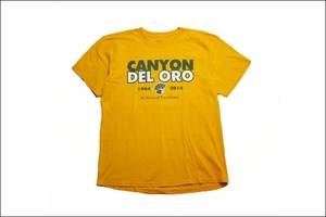 【ADULT L】 PORT and COMPANY ポートアンドカンパニー Tシャツ 黄 両面 プリント CANYON DEL ORO ビンテージ USA 古着 オールド IB956