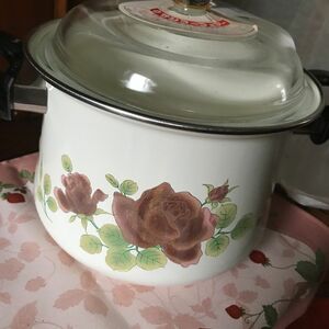 ホーロー 昭和レトロ薔薇柄の両手鍋琺瑯製