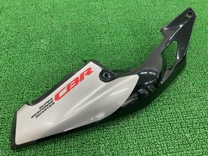 CBR250RR シートカウル 右 銀/黒M ホンダ 純正 中古 バイク 部品 MC22 テールカウル 割れ欠け無し 品薄 希少品 テールカウル 車検 Genuine