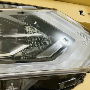 ★新品 未使用★NISSAN 日産 X-TRAIL エクストレイル t32 後期 純正 LED ヘッドライト ヘッドランプ 左右 割れ無し スタンプ「W」の画像4