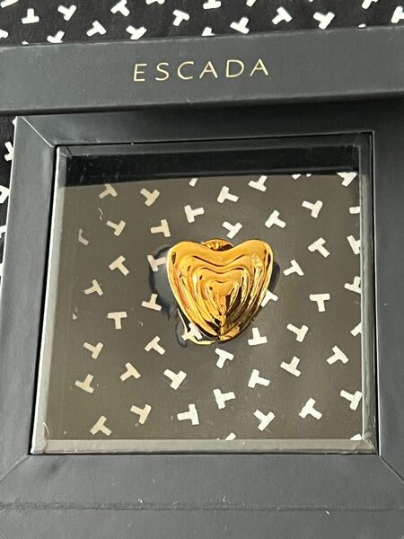 ESCADA エスカーダ ハートモチーフ ブローチ アクセサリー