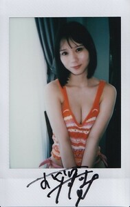 小倉七海 Nanami 波打ち際のイノセンス 直筆サイン入りチェキ c