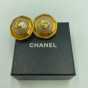 CHANEL 95P イヤリング ココマーク ＜アクセサリー＞ゴールド フェイクパール シャネル ロゴ レディース 女性用