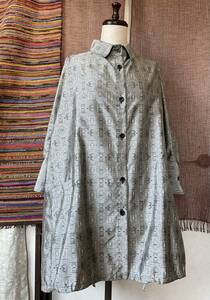  silver color geometrical pattern. big shirt flowers and birds wide cuffs jacket gray F size silk kimono remake hand made 