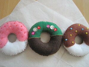  toy * doughnuts * food * felt *3 piece set * hand made *7