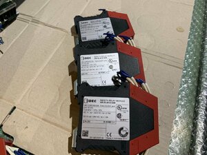 TJ230285 IDC 安全リレーモジュール HR1S-AF5130B (3個) LL-CVT冷間成形装置付帯搬送制御盤から外しました。