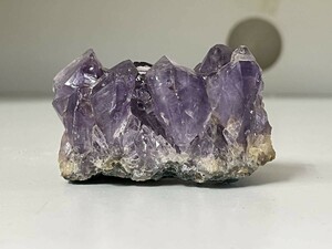 【天然石，原石】紫水晶　アメジスト　154g　2月誕生石　恋愛成就　KM25E253MA