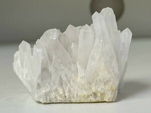 【天然石，原石】水晶　159g　4月誕生石　浄化や邪気払い　KM25E405MA