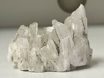 【天然石，原石】水晶　重量：87g　4月誕生石　浄化や邪気払い　KM25E578MA_画像3