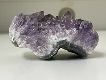 【天然石，原石】紫水晶　アメジスト　重量：236ｇ　2月誕生石　恋愛成就　KM25E270MA_画像2