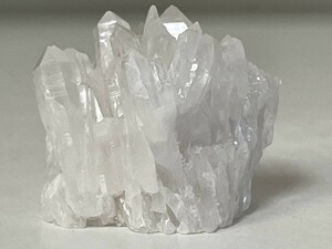 【天然石，原石】水晶　91g　4月誕生石　浄化や邪気払い　KM25E415MA