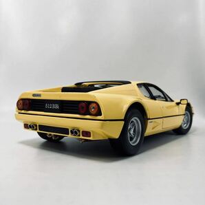 磨き処理済み 旧黒箱 京商 1/18 1981年型 フェラーリ 512BBi イエロー フルギミックモデルの画像5