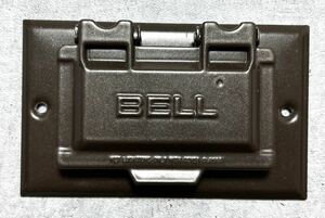 新品 Hubbell ハッベル コンセントカバー 屋外用 BELLロゴ　　ハッベル社 米国最大電気配線機具メーカー スイッチカバー DIY 玉7795