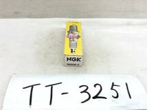TT-3251　NGK　BR6EB-11　スパークプラグ　未使用　即決品　　　　　_画像1