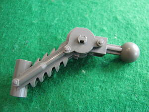 * Lego -LEGO*32476* Bionicle * ball joint 5x7 arm *90 times. dual axle hole attaching *USED*.. gray 